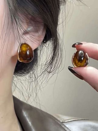 #早秋搭配 铜合金耳饰 美拉德水滴耳扣女秋独特复古高级感轻奢耳环气质耳饰#精致女人必备#饰品搭配#耳饰分享#耳饰搭配@DOU+小助手 @抖音小助手 @巨量千川