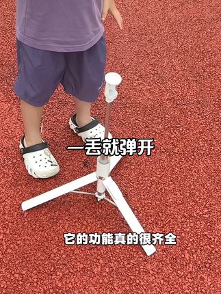一丢就弹开了,随身携带可方便了,用处太多了!#好物推荐分享 #支架 #短视频拍摄 #手机支架 #外出手机支架