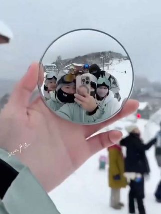 迷你反光镜旅行拍照迷你反光镜旅行拍照打卡凸面镜情侣室外出片镜镜#迷你反光镜 #旅行拍照反光镜 #凸面镜#拍照打卡