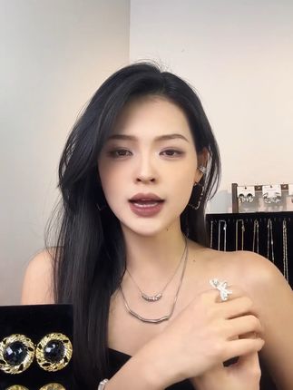 个性豹纹耳钉 秋冬时髦精必备#时尚饰品 #修饰脸型 #强烈推荐 #小众设计感 #时尚单品