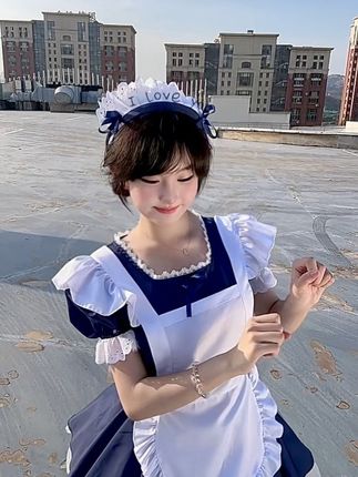许妍小姐 我帮你端点水果来吧🥺 #碎碎芋头 #桑葚枸杞桂圆泡水喝的功效 #可露丽