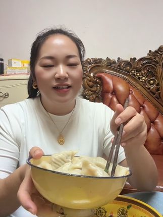 俺妈包的扁食 真好吃#记录生活 #饺子 @、真真