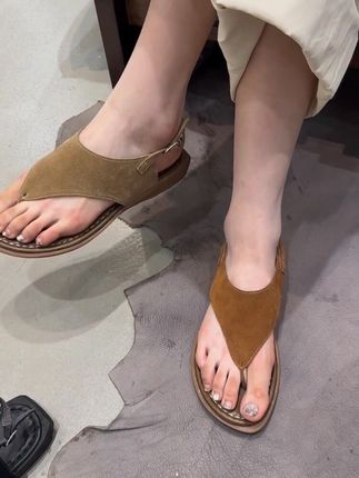 #夏季凉鞋 #时尚美鞋 #穿出高级感 #软底软面穿上超舒服 #脚宽脚胖都可以 @巨量千川