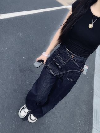 “与人与事做到仁至义尽就可以了 真诚如果开不了花 就让它长满刺吧…”#秋季穿搭#显瘦穿搭休闲时尚潮流