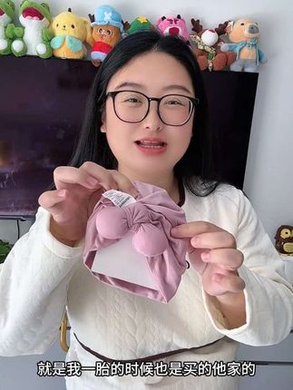 一胎出生戴的他家这个胎小胎帽,既能保护囟门,拍照又好看,被隔壁家属都围观了,二胎没忍住又安排上了#囟门帽 #新生儿胎帽 #母婴好物