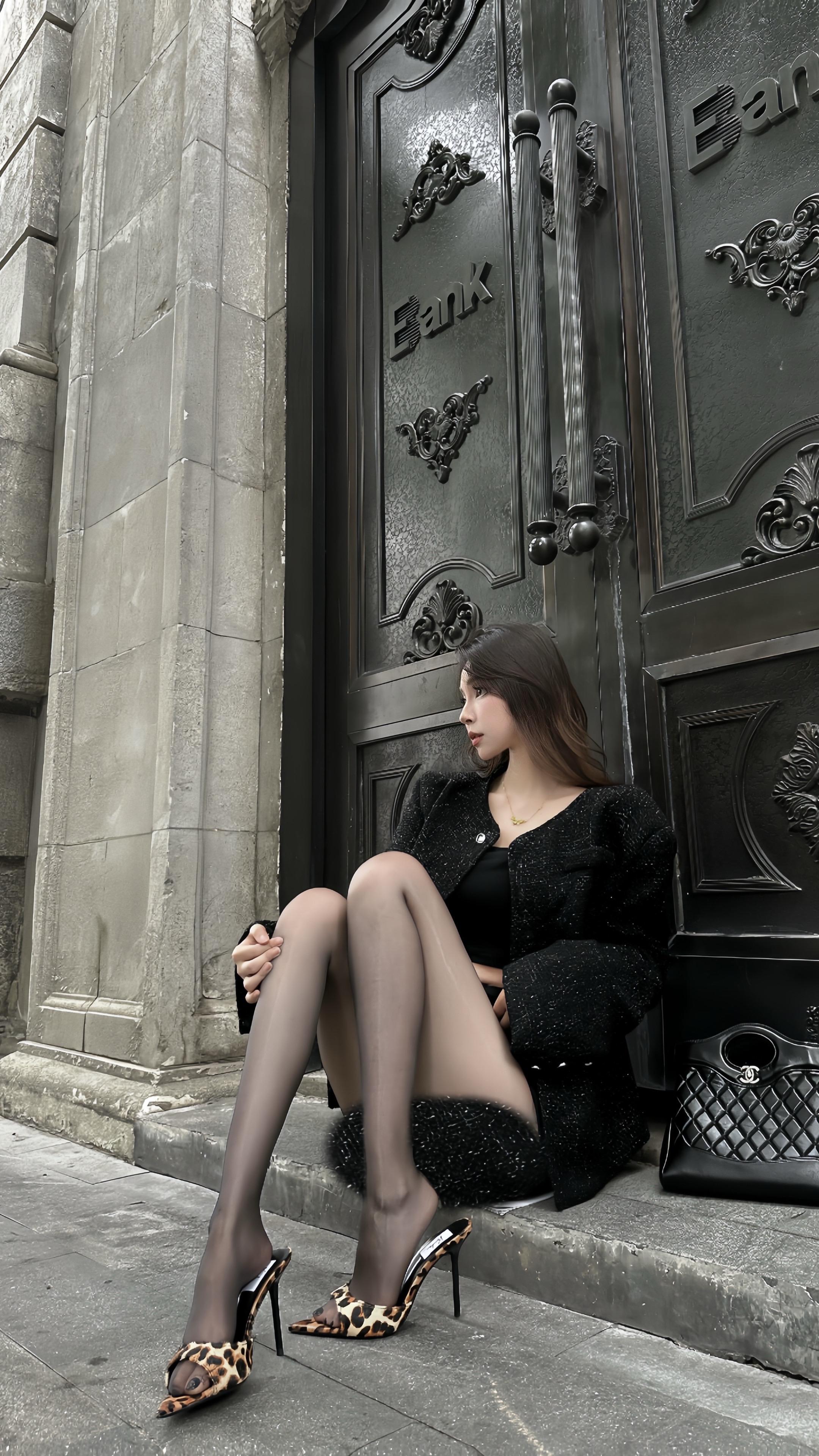 谁要和你肩并肩 你也只配看姐脚尖 #摩羯座 #御姐