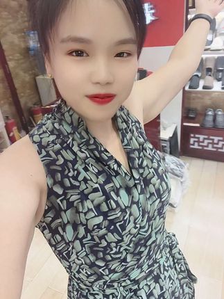 #上热门话题🔥🔥🔥 既然是生活,就免不了酸甜苦辣,既然是人生!就免不了人情冷暖,人生百味,谁又能不累,生活没有退路,坚强是唯一的选择,没有人能和生活讨价还价,在咖啡一样苦的日子里,要学会给自己放糖,生活就是用那一两分的甜,冲淡那七八分的苦,生活本来就是这样子的,成年后的生活谁都不容易,就算很累很苦,但还要继续啊……
