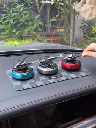#汽车仪表台防滑垫 #置物防滑垫 #实用好物#汽车用品,@DOU+小助手