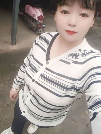 记住 做一个霸气的女人,你不理我时,我绝不打扰。你冷落我时,我也会慢慢冷落你。你珍惜我时,我也会加倍对你好。你不在意我时,我也会让一切变零。任何关系只要你想陌生,我绝对不会多看一眼!#时尚感穿搭 #显瘦穿搭
