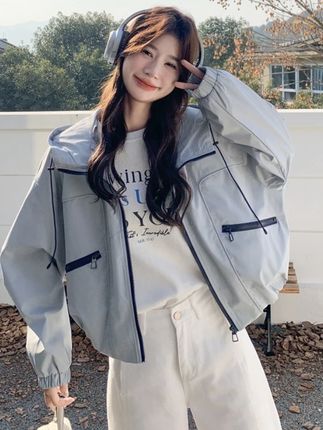 新款冲锋衣女短款休闲外套小个子派克服宽松版工装夹克连帽上衣潮#女装 #高级感穿搭 #百搭上衣 #简约穿搭 #慵懒风穿搭