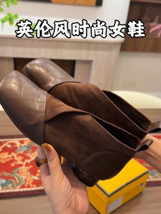 快快快姐妹们,这个英伦风时尚女鞋好看又好穿,闭眼入#时尚美鞋 #哎呦喂你鞋真好看 #只做高品质 #美鞋控 #宝藏鞋子