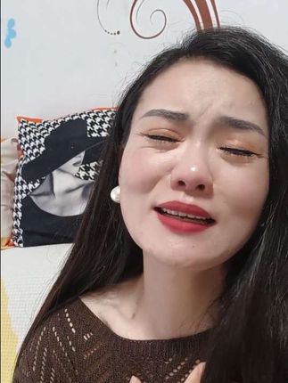 这一路走来我笑过、哭过、心痛过、累过、怕过、忍过,真心付出过。曾经我对谁都掏心掏肺,以为这样就能换来别人的真心相对。经历了一些事情后,我发现自己错了。慢慢的我明白了,真心并没有换来真心。#情感共鸣 #伤我最深的人是我最爱的人 #心疼的滋味 #自己好好爱自己