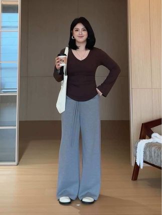请不要低估一个微胖女生想要视觉显瘦的决心 #微胖穿搭 #显瘦穿搭 #秋季不露腿穿搭 #如何通过穿搭摆脱路人感