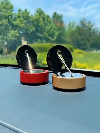 太阳能旋转香薰,有光就能自动旋转,又好看车里还香喷喷的,倍儿上档次!#小金伞太阳能香薰 #车载香薰 #高档大气上档次
