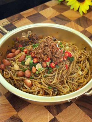渣渣灰的新品#干香肉臊拌粉 肉香四溢好吃到起飞!