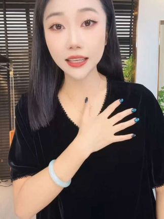 100桑蚕丝真丝丝绒简约重工串珠桑蚕丝T恤女上衣#桑蚕丝 #百分百桑蚕丝 #百搭 #遮肉显瘦 #洋气减龄