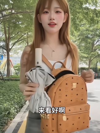 潮牌铆钉双肩包女2025新款韩版大容量学生书包潮时尚休闲旅行背包#包包推荐 #百搭包包 #双肩包推荐