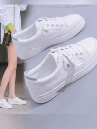 夏季款单鞋,时尚小白鞋。##百搭小白鞋 #软底软面穿上超舒服