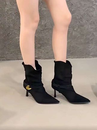 #女鞋穿搭 #高跟鞋 #靴子的搭配 #新款女鞋 #气质百搭