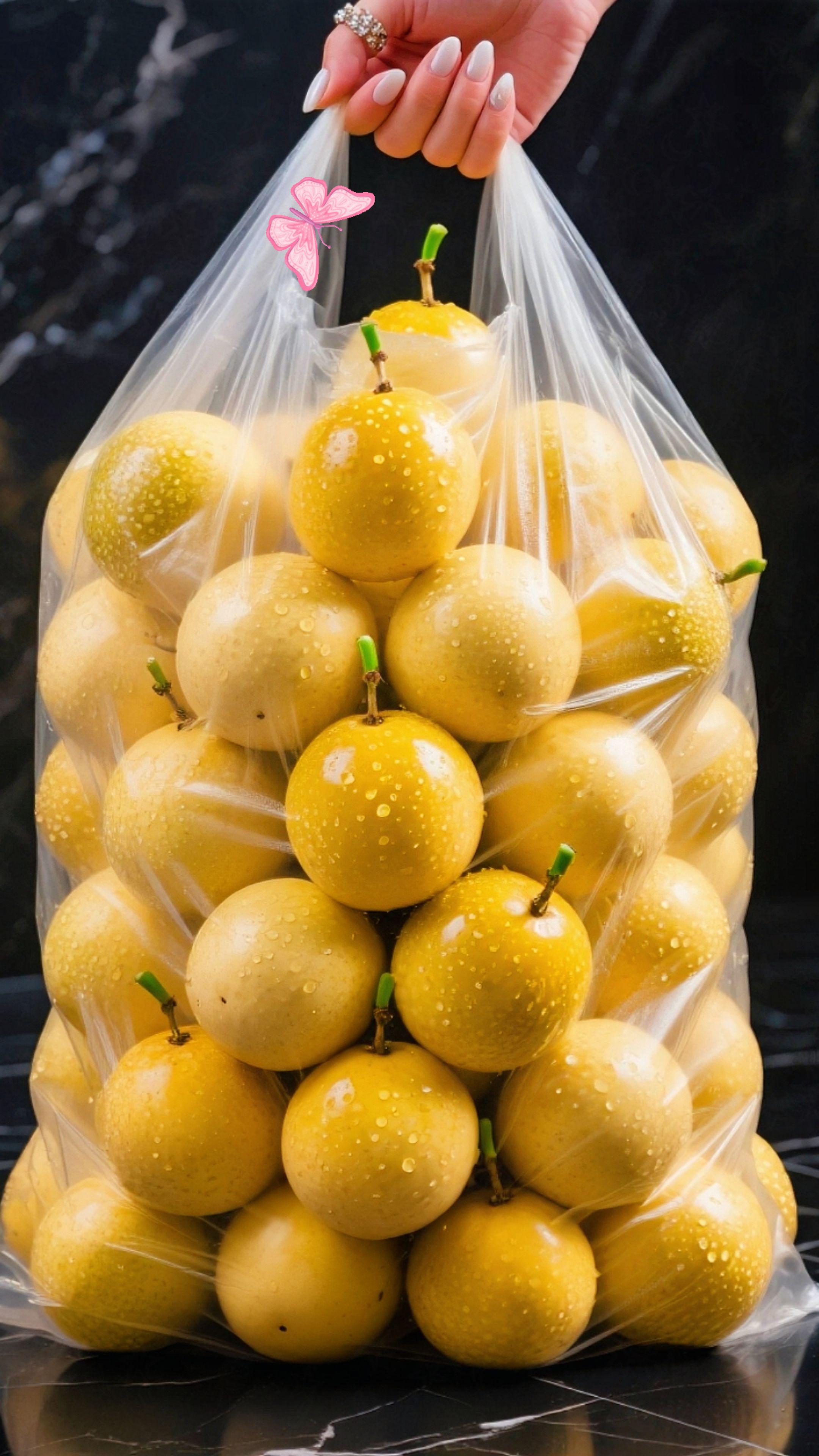 钦蜜9号黄金百香果💛不加蜂蜜也是甜,九甜一酸的口感😘营养价值比普通百香果更高👍🏻香味更浓郁,维c满满#百香果 #黄金百香果