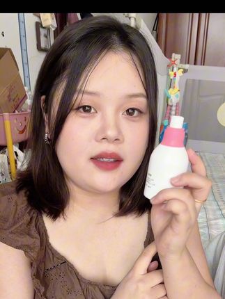家里有宝宝的真的少不了这个#爱舒屋头皮护理精华 妈妈们赶紧囤起来吧