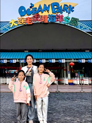 六年前第一次带大宝来大连就被这美丽的海滨城市深深吸引住了,对这里始终念念不忘,这次有机会又来到这座城市,还是一样的感觉,不同的是又带来了二宝#