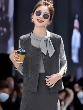2025秋季新款法式复古休闲风套装裙#时尚潮流穿搭 #美搭尽显女神范 #早秋中性风穿搭#春秋穿搭#休闲风套装 @DOU+小助手