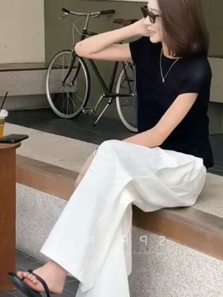 新款气质显瘦两件套推荐 #洋气减龄两件套女装推荐 #休闲时尚女装宽松款 #潮流时尚穿搭女装 #洋气轻奢高级感女装 #面料柔软舒适