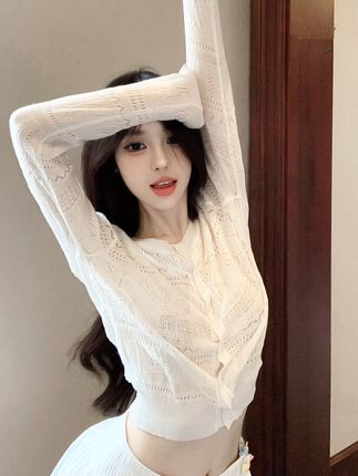 #穿搭 #早秋不费力显贵穿搭 #轻松拿捏慵懒风穿搭 #简约又性感的辣妹穿搭 #美出高级感