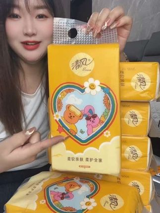 清风新品这个价到手10大提,还是和#wiggle wiggle的联名款,真的很难不心动啊,用纸大户赶紧囤 #生活用纸 #清风 #悬挂抽纸#wiggle wiggle