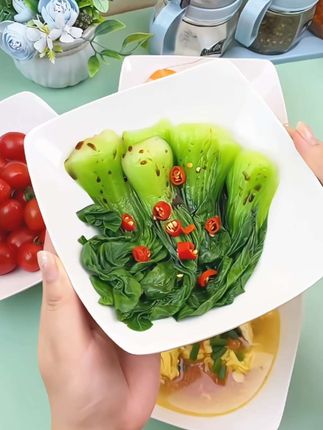 北欧风四角餐盘,颜值实力并存!加深防洒漏,易洗好收纳,让每一餐有仪式感~#餐盘 #盘子 #四角餐盘轻奢高级感 @DOU+上热门 @DOU+小助手