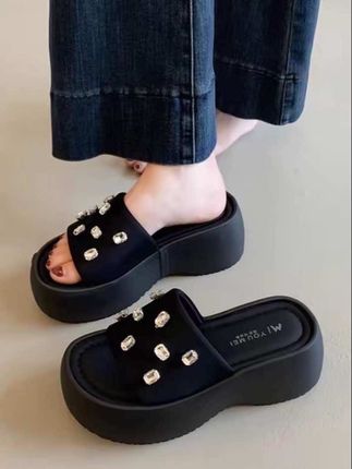 增高厚底水钻一字拖鞋女夏外穿2025新款仙女配裙子海边沙滩凉拖鞋#一字拖鞋#拖鞋#拖鞋推荐#沙滩凉拖鞋#好物推荐
