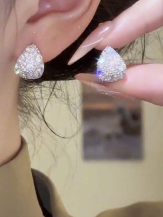 闪耀心河耳环 #珠宝首饰 #时尚饰品 #配饰耳环 #饰品搭配 #珍珠