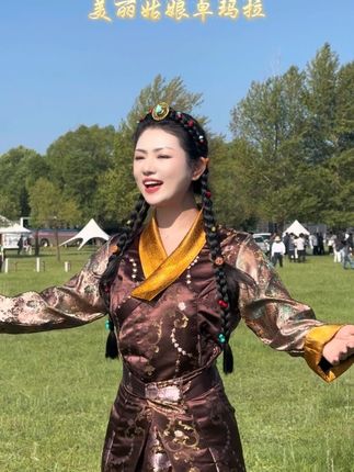 #罗姣 #卓玛 好听的歌声🎶吉祥的哈达献给您#草原美景 @徐子崴《知音锁》