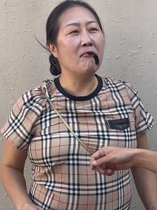 今天带妈妈玩游戏 看得出来夏姐开心坏了哈哈哈哈哈#钢铁老兵夏哥 #随拍 #搞笑 #农村生活