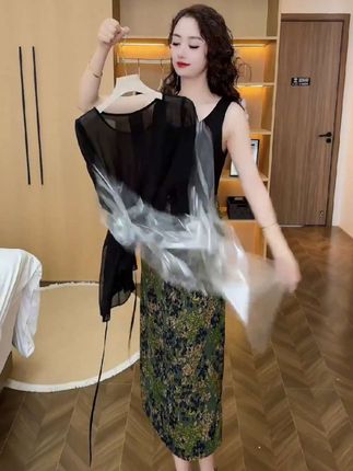 时尚连衣裙套装女2025夏季新款时尚薄款防晒衫显瘦背心裙两件套潮#有喜欢的吗 #完美 #给力 #很漂亮