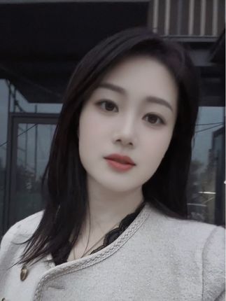 为什么你的熟人都爱打听你的近况?你以为他们是真的关心你吗?可能是怕你过的苦,又怕你开路虎,看见你倒霉比自己发了财都高兴!你不喜欢打听别人,可偏偏有人喜欢打听你,所以要学会守住隐私底线,麻烦、嫉妒才会少!#勇敢做自己想做的事 #