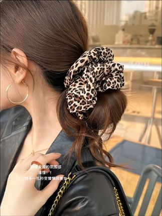 低丸子头#大肠发圈#发圈头绳#头饰发饰#日常发型 #美出高级感#丸子头