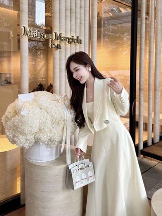 【秋装新款】DO660秋季时尚轻奢气质白色短外套+无袖背心裙套装#高级感穿搭 #时尚穿搭 #无袖背心裙#短外套穿搭 #时尚套装