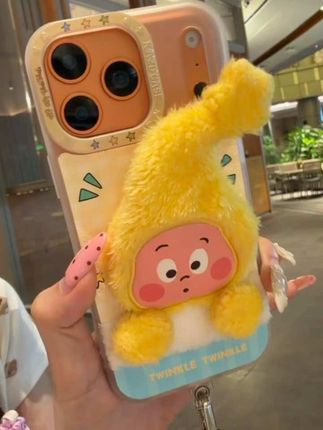 苹果17pro🧡搭配立体毛绒星星人也太好看了吧~奶呼呼哒还可以拎起来呦~#这个手机壳真的长在我心巴上了 #星星人#也太可爱了吧  #手机壳
