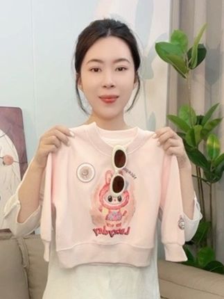 家有女儿的有福啦,百搭洋气的上衣,真的非常好看#高品质童装 #女童穿搭 #生女儿就要这样穿 #生女儿就是用来打扮的 #萌娃穿搭