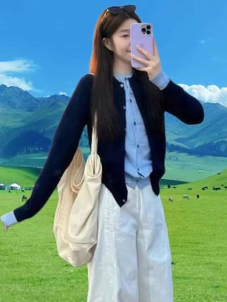 #早秋通勤出游穿搭一起拿捏#秋冬万能配色公式#森系少女感穿搭#秋季不露腿穿搭#早秋冷冽又随性的气质穿搭@巨量千川@DOU+小助手@生活服务热点中心