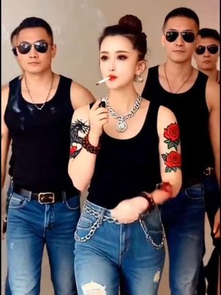 哈哈,大姐大来了😎