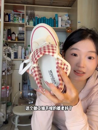 巨软的两穿帆布鞋质量真的太好了吧 #国庆穿搭 #平价穿搭 #学生党必备 #帆布鞋#国庆假期被安排明白了
