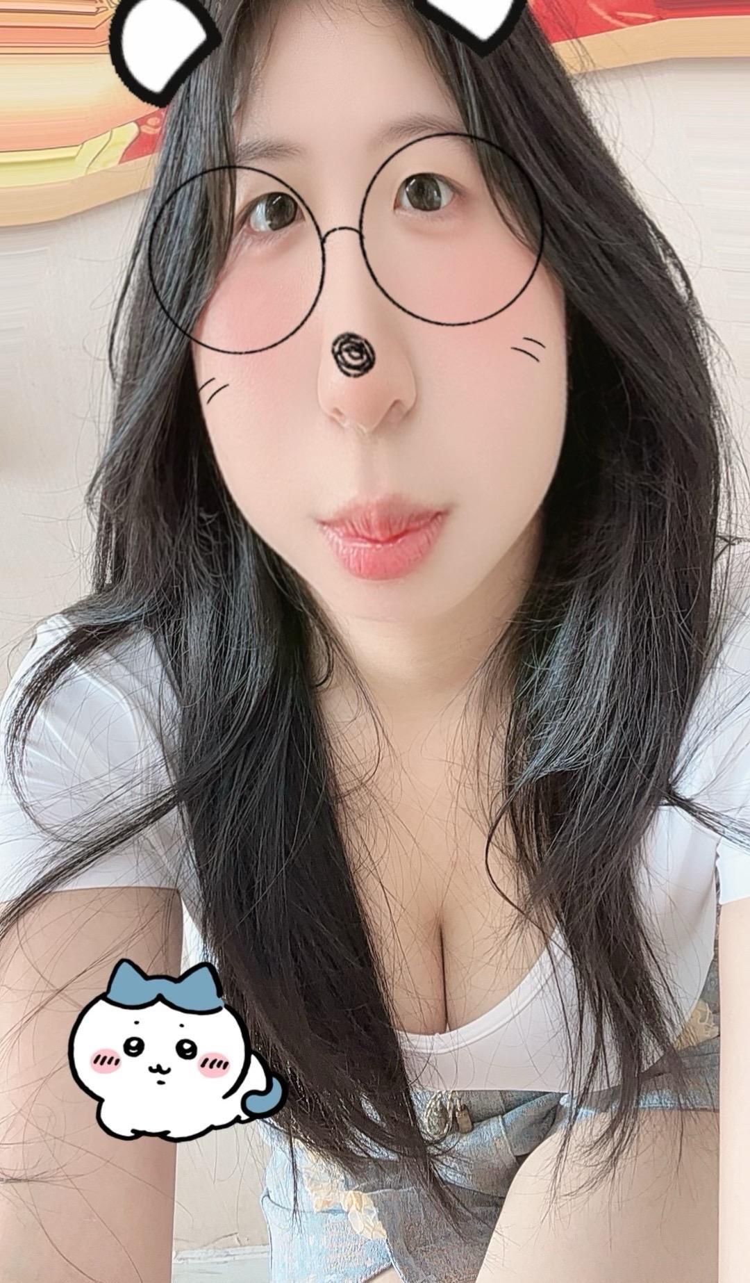 还我好身材。。。。。。。。 这几天伙食太好了发个视频纪念一下前阵子达到整个大学最瘦时刻的我。。。。。。#既要又要还要怎么了 #患腰椎间盘突出该怎样缓解疼痛 #这推荐的都啥标签啊 #ootd