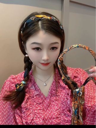 这款编发发箍怎么扎都好看,大人小孩都可用,喜欢就拍下哦#时尚穿搭 #简单易学 #手残党也能学会的发型 #编发教程 #时尚饰品