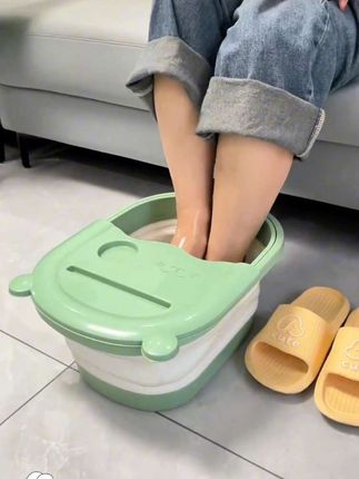 秋冬手脚冰凉的朋友,一定要去安排一个这种#折叠泡脚桶 ,大家快点一起来泡脚吧#好物推荐🔥 #足浴桶 #泡脚桶推荐 #泡脚桶带盖