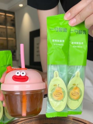 买梨膏送杯子,入秋忽冷忽热大人小孩都多喝点梨子水,趁活动三大盒还送梨膏快薅!#强烈推荐 #梨膏 #秋梨膏 #一勺梨膏 #梨