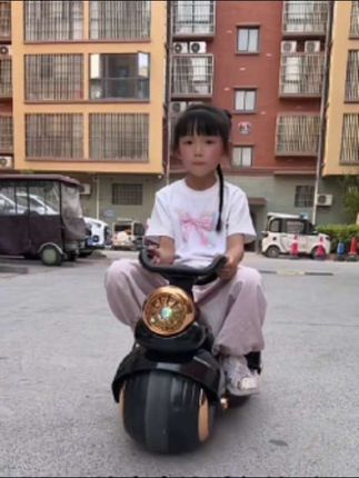 芭奇豆儿童摩托车电动玩具车多功能可坐人早教音乐哈雷遥控三轮车#儿童电动摩托车三轮车#儿童电动遥控摩托车#儿童电动车推荐