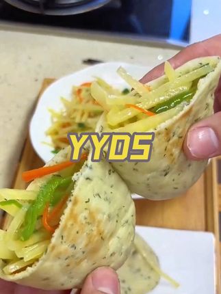 简单又方便的口袋饼,夹任何菜都很好吃#美食推荐 #口袋饼#早餐饼 #土豆丝
